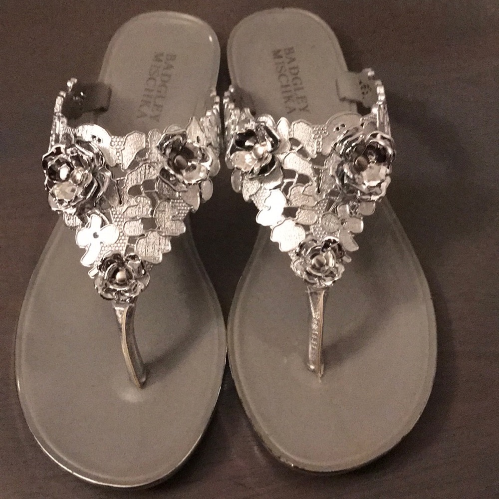 Badgley Mischka silver floral flip flops
